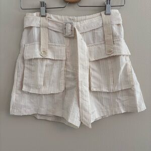 NWT En Saison off white Cargo Shorts